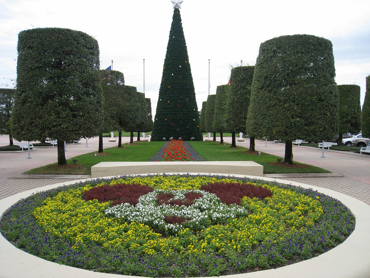 Vacation 2007-12 - Disney Parks  0174.jpg - The 2007-08 vacation to Florida included Disney World. We visited some of the larger theme Resorts along with Animal Kingdom and Disney Hollywood Studios.